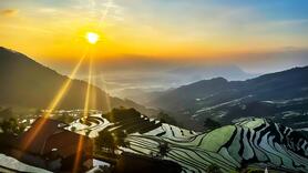 Mùa cấy giữa lưng trời ở Lùng Vài