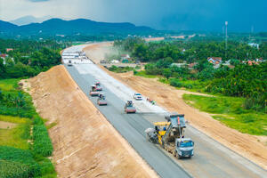 'Chạy nước rút' thi công, sẵn sàng thông xe tuyến cao tốc Quảng Ngãi - Hoài Nhơn