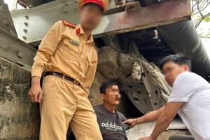 Hải Phòng: Triệt phá tụ điểm ma tuý phức tạp dưới gầm cầu Tam Bạc