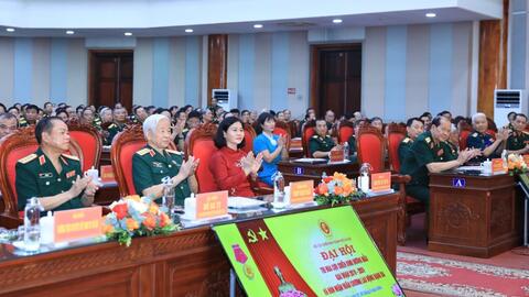 Hội Cựu chiến binh TP Hà Nội đón nhận Huân chương Lao động hạng Ba