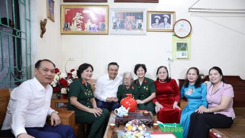 Hà Nội tặng hơn 12 nghìn suất quà tới gia đình người có công