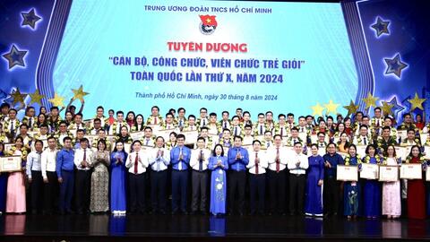 Tuyên dương 85 gương cán bộ, công chức, viên chức trẻ giỏi toàn quốc