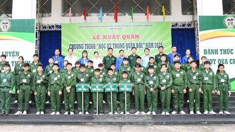 Tỉnh Tây Ninh tổ chức lễ xuất quân chương trình “học kỳ trong Quân đội” năm 2025