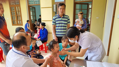 'Cuộc chiến' chống suy dinh dưỡng trẻ em vùng cao Lạng Sơn