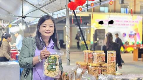 Gia Lai rộn ràng phiên chợ OCOP trước thềm tết Bính Ngọ
