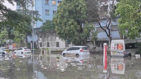 Hà Nội: Mưa đá, mưa lớn khiến nhiều khu vực ngập úng