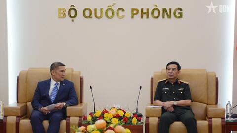 Đại tướng Phan Văn Giang tiếp Quyền Bộ trưởng Bộ Hải quân Hoa Kỳ