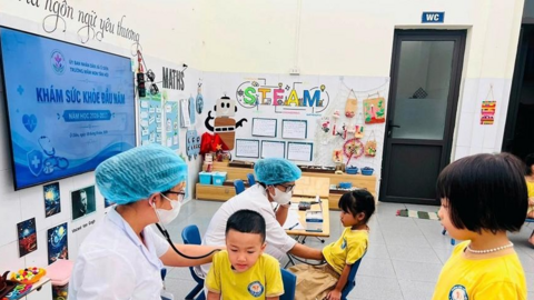 Hà Nội: Bắt đầu khám sức khỏe miễn phí cho trẻ em mầm non và học sinh phổ thông