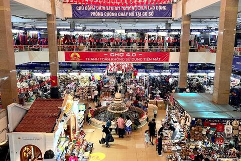 Chợ truyền thống chuyển mình để tăng sức hút