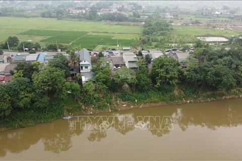 Mưa dông, sạt lở gây thiệt hại tại nhiều địa phương