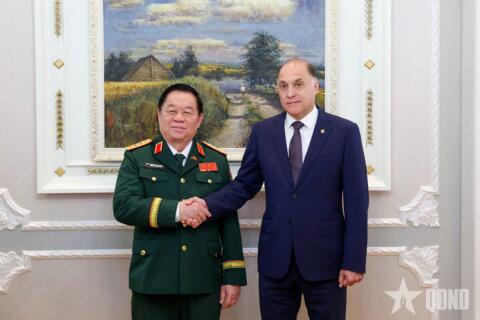 Đại tướng Nguyễn Trọng Nghĩa chào xã giao Thư ký Hội đồng An ninh Quốc gia Cộng hòa Belarus