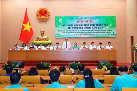 Hà Nội đối thoại với nông dân, tháo gỡ khó khăn về chuyển đổi sinh kế