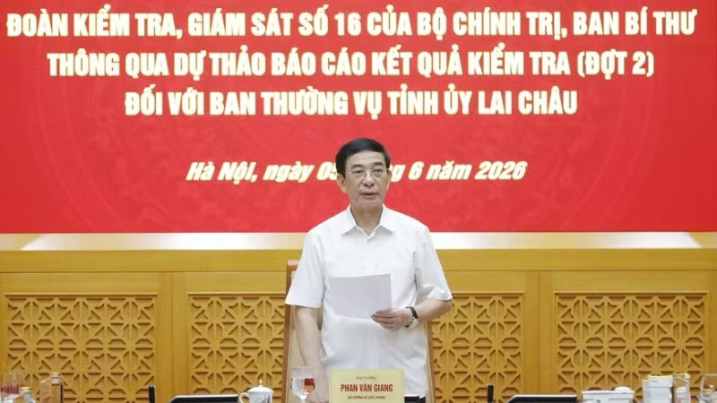 Đại tướng Phan Văn Giang, Ủy viên Bộ Chính trị, Phó Thủ tướng Chính phủ, Bộ trưởng Bộ Quốc phòng chủ trì hội nghị. Ảnh: qdnd.vn