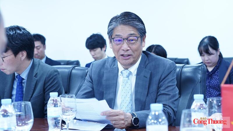 Đại sứ đặc mệnh toàn quyền Nhật Bản tại Việt Nam Ito Naoki