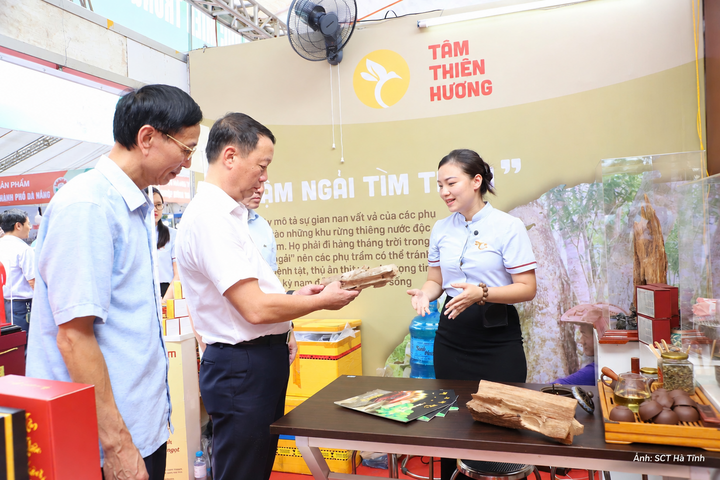 Thời gian qua, lãnh đạo tỉnh Hà Tĩnh cùng ngành rất quan tâm triển khai tăng cường kết nối giao thương, mở rộng thị trường cho sản phẩm địa phương.
