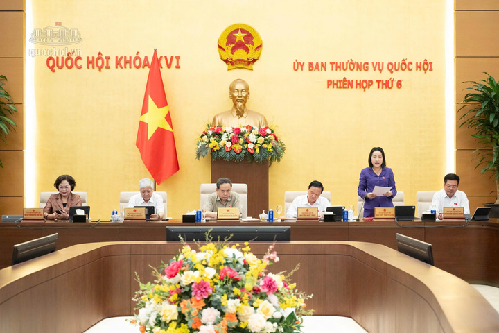 Ủy ban Thường vụ Quốc hội cho ý kiến về dự án Luật sửa đổi, bổ sung một số điều của Luật An toàn, vệ sinh lao động. Ảnh: Vũ Hiếu