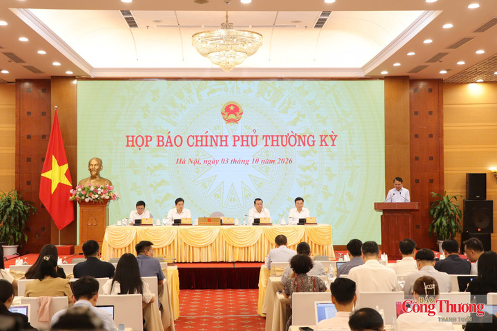 Thứ trưởng Trương Thanh Hoài tại buổi họp báo.