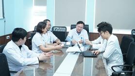 Bệnh viện E: Thay khớp háng cho bệnh nhân mắc bệnh về xương cực hiếm gặp