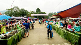 Chợ Tả Phời - Hợp Thành: Sôi động giao thương hàng hoá vùng cao