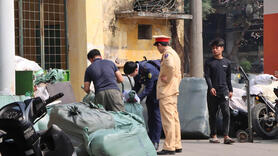 Phát hiện lượng lớn hàng hóa nghi nhập lậu tại Ga Hà Nội