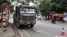 Hà Nội: Xử lý ô tô cơi nới thùng, chở hàng quá tải