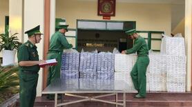 Bắt vụ vận chuyển 7.500 bao thuốc lá nhập lậu