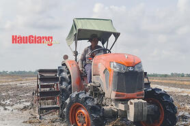 Nông dân cần vệ sinh đồng ruộng, cày vùi rơm rạ trước khi xuống giống lúa Hè thu