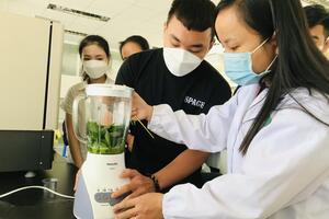 Cô giáo 8X khởi nghiệp với xà phòng bồ ngót