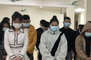 Bắt quả tang 16 nam, nữ sử dụng ma túy "bay lắc" tập thể