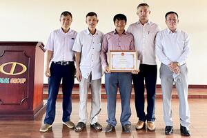 Gia Lai: Khen thưởng 17 tập thể và cá nhân tích cực phòng-chống dịch Covid-19