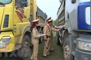 Lâm Đồng: Thu hồi 16 phù hiệu ô tô vi phạm tốc độ