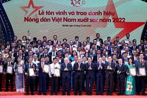 Chủ tịch nước dự Lễ tôn vinh và trao danh hiệu Nông dân Việt Nam xuất sắc năm 2022