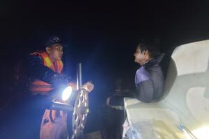 Bắt giữ 1 tàu vận chuyển phế liệu trái phép trên vùng biển Kiên Giang