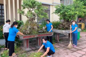 Phụ nữ Gia Lâm góp sức làm đẹp quê hương