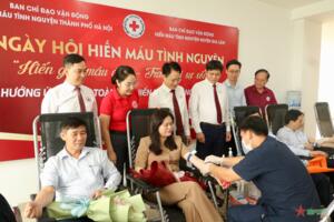 Nhiều người dân Hà Nội tham gia hiến máu tình nguyện