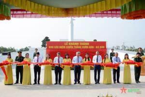 Đồng chí Nguyễn Hòa Bình, Chánh án Tòa án Nhân dân Tối cao dự Lễ khánh thành Khu lưu niệm Chiến thắng Vườn Gòn - Đá Bàn