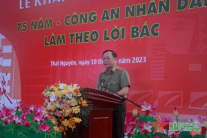 Triển lãm "75 năm - Công an nhân dân làm theo lời Bác"