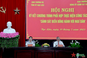 Ký kết chương trình "Cảnh sát biển đồng hành với ngư dân"