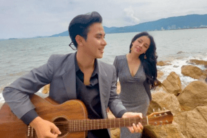 Á quân Thần tượng Bolero Tô Ngọc Hà nóng bỏng trong MV "Mùa hè bỏng cháy"