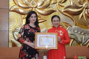 Trao Kỷ niệm chương Vì hòa bình, hữu nghị giữa các dân tộc tặng Đại sứ Bulgaria tại Việt Nam
