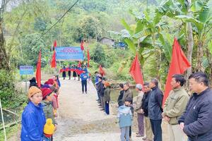 Huyện đoàn vận động kinh phí xây cầu giúp dân