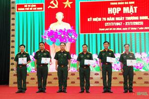 Trung đoàn Gia Định (Bộ tư lệnh TP Hồ Chí Minh) họp mặt quân nhân là con thương binh