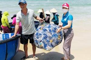 Biến rác thành tiền