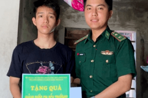 Nâng bước học sinh miền biển tới trường