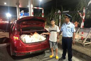 Long An: Chuyển cơ quan Cảnh sát điều tra vụ vận chuyển thuốc lá điếu nhập lậu