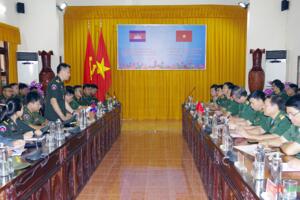 Đoàn sĩ quan trẻ Quân đội Hoàng gia Campuchia giao lưu tại Sư đoàn 9 (Quân đoàn 4)