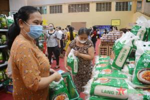 Hướng về công nhân, người lao động