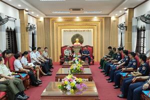 Đoàn sĩ quan trẻ Lực lượng vũ trang Cộng hòa Singapore thăm và giao lưu tại Bộ tư lệnh Vùng Cảnh sát biển 2