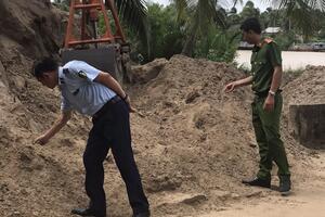 Bến Tre tăng cường kiểm tra, xử lý cơ sở kinh doanh cát trái phép