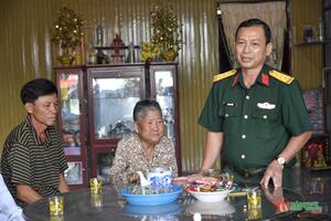 Bộ Chỉ huy Quân sự tỉnh An Giang bàn giao nhà tình nghĩa
